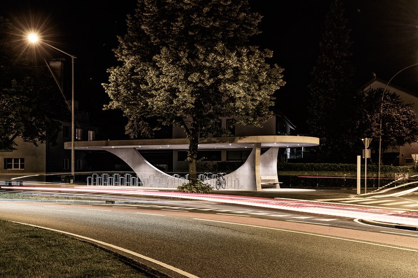 Fahrradabstellanlage_Buswartebereich_Engel_Nacht_©Lukas Hämmerle (6).jpg