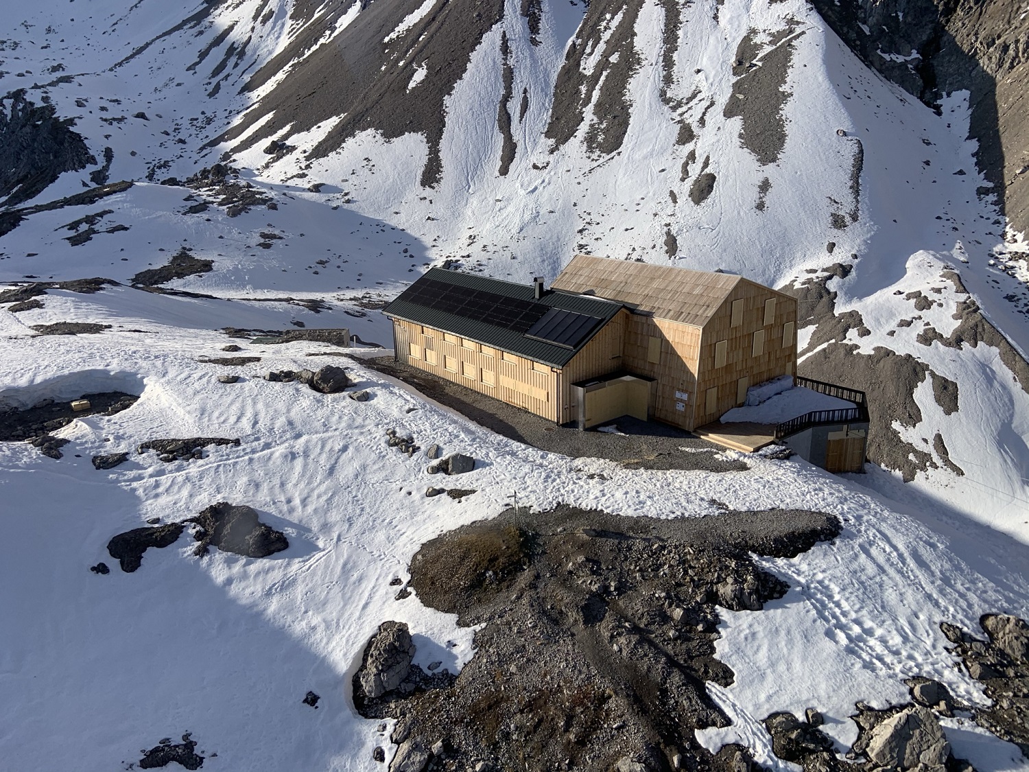 Hütte neu1.JPEG