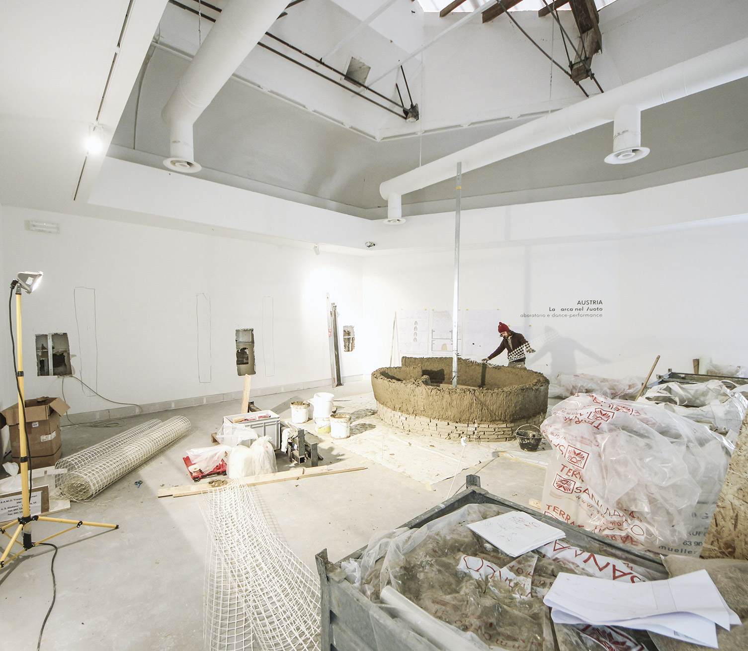 Mud-Works!_15'-Venice-Biennale_∏-Stefano-Mori-3.jpg